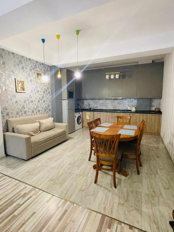 هتل لک کاچینسکی ان 1 آپارتمان - Lekh Kachisnki N1 Apartment