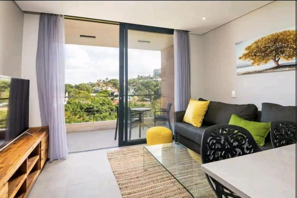 هتل فلوریدا رود لاکس آپارتمان - Florida Road LUX Apartment