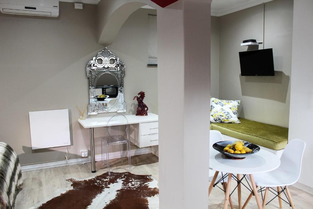 A' Queenslin Guesthouse