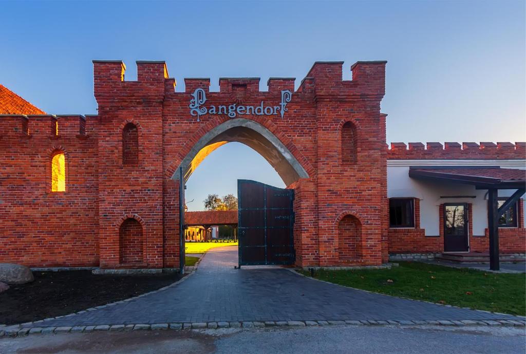 هتل کستِل استیت لانگندورف Castle Estate Langendorf