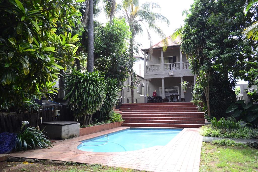 هتل لالتسا لاژ Laletsa Lodge