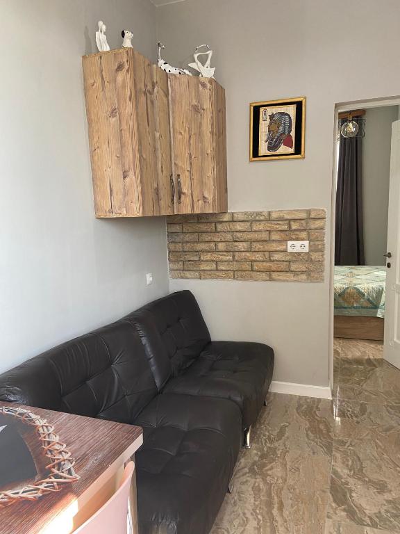 هتل آپارتمنتز آن باکرادزه - Apartments on Bakradze