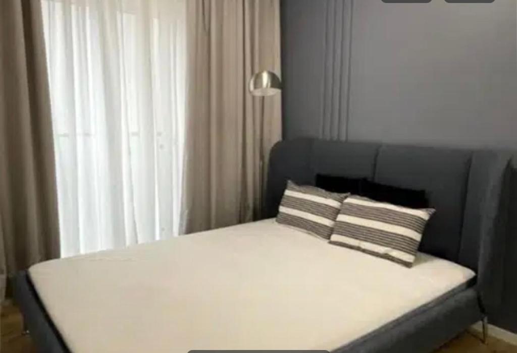 هتل وی آی پی آپارت 542 - VIP apart 542
