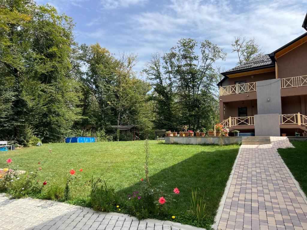 هتل شاله ووودز گوسار CHALET WOODS GUSAR