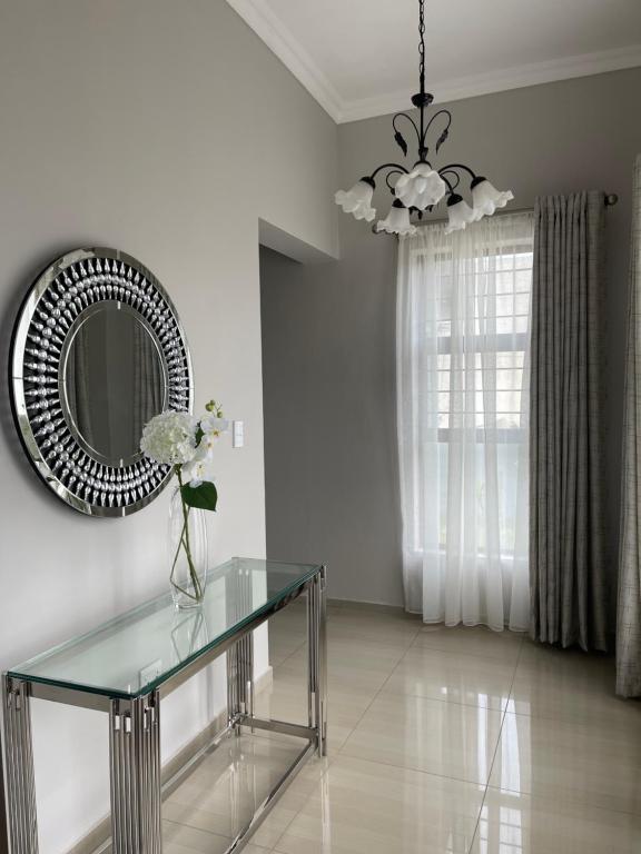 هتل کازا دا فلورس پورت ادوارد آر اس ای - Casa da Flores Port Edward RSA