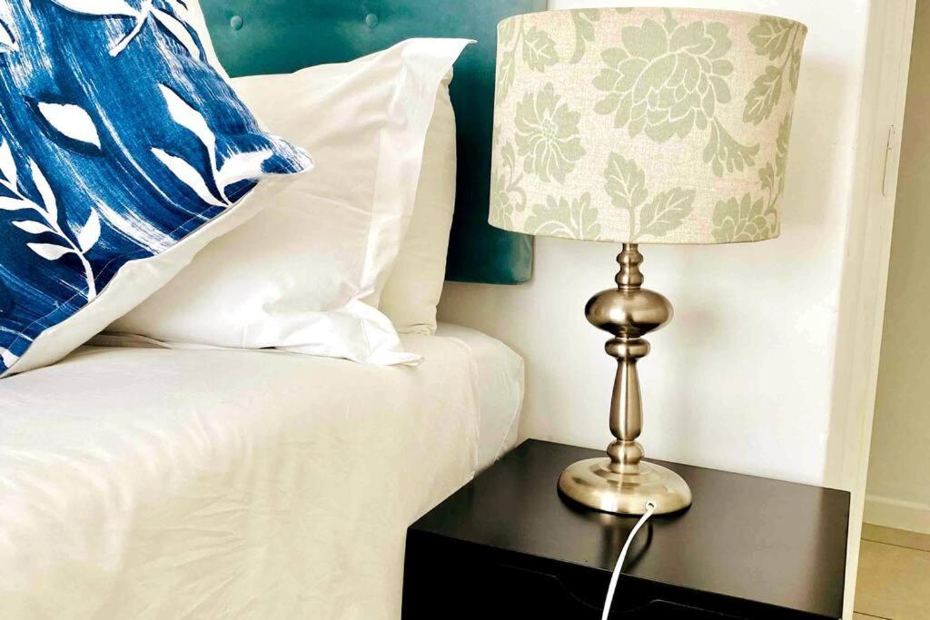 هتل تیسا استیز - آپلیوینگ لایف‌استایل نیمه‌راه فورویس Teasa Stays - Upliving Lifestyle nearby Fourways