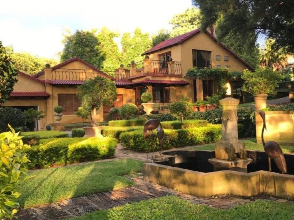 هتل د تاسکان گاردن The Tuscan Garden