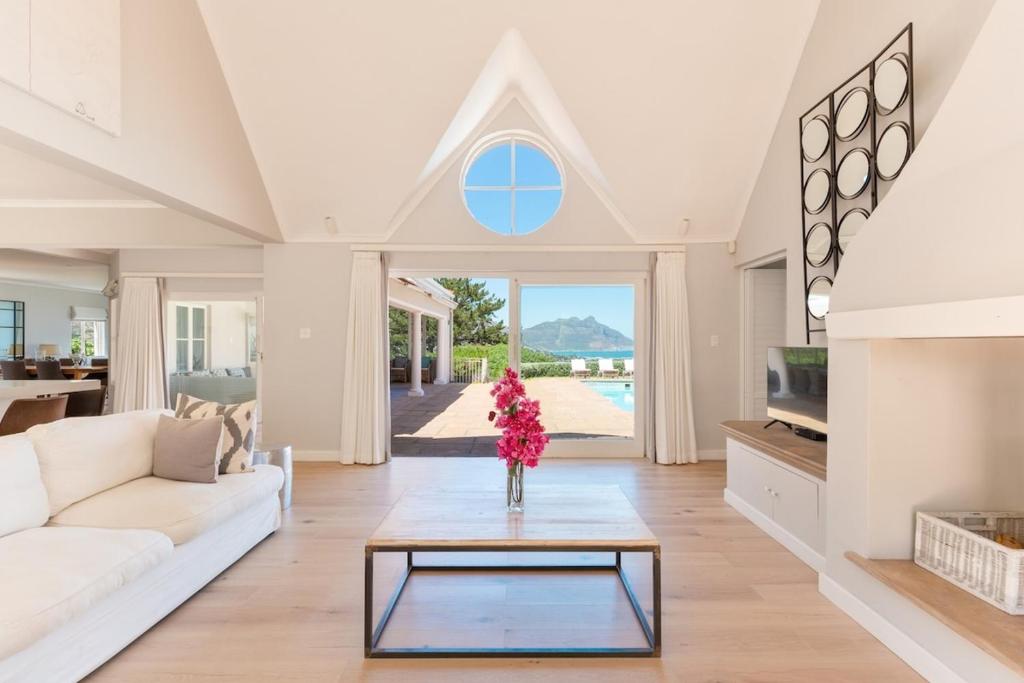 هتل سابلیم فایو بد پراپرتی این گلیوریس ستینگ - Sublime Five Bed Property In Glorious Setting