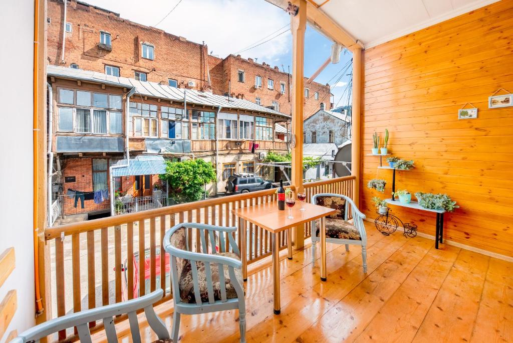 هتل کوزی قُلگا آپارتمان در اولدی تفلیس - Cozy Qolga apartment in Old Tbilisi