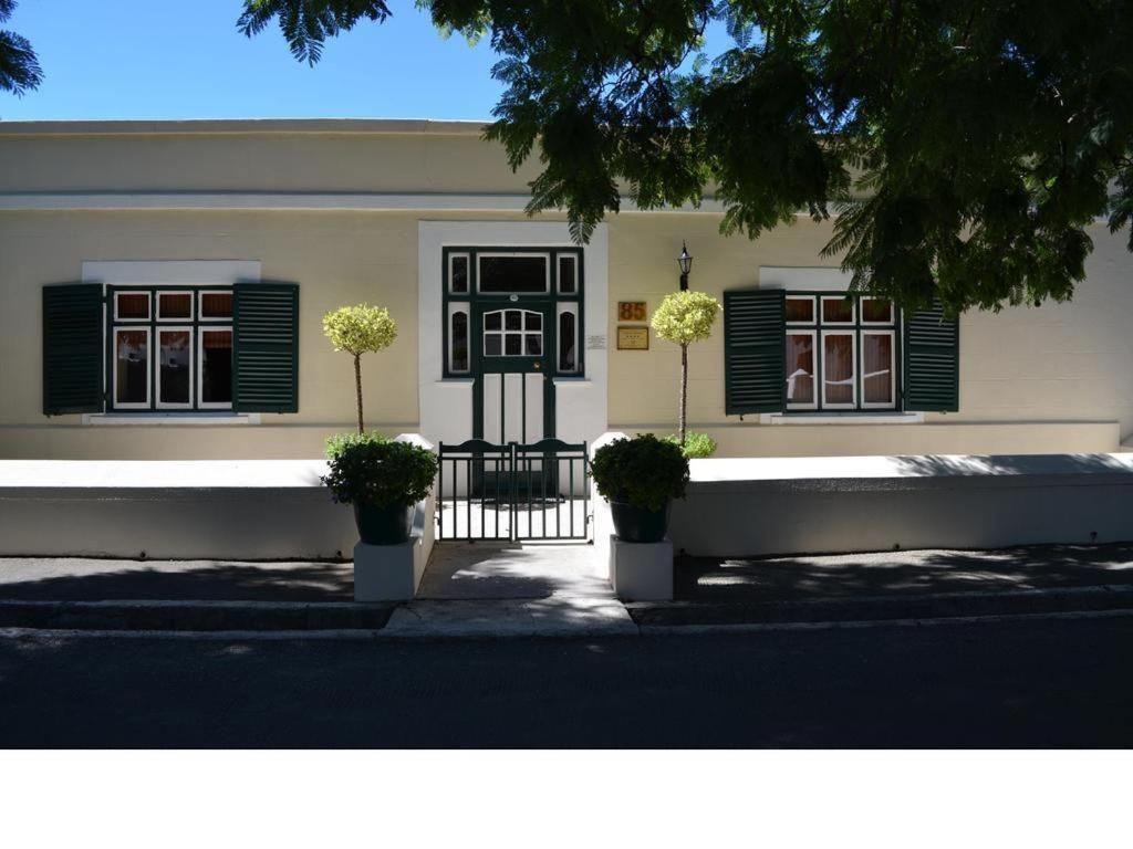 هتل سایپرس کاتج Cypress Cottage