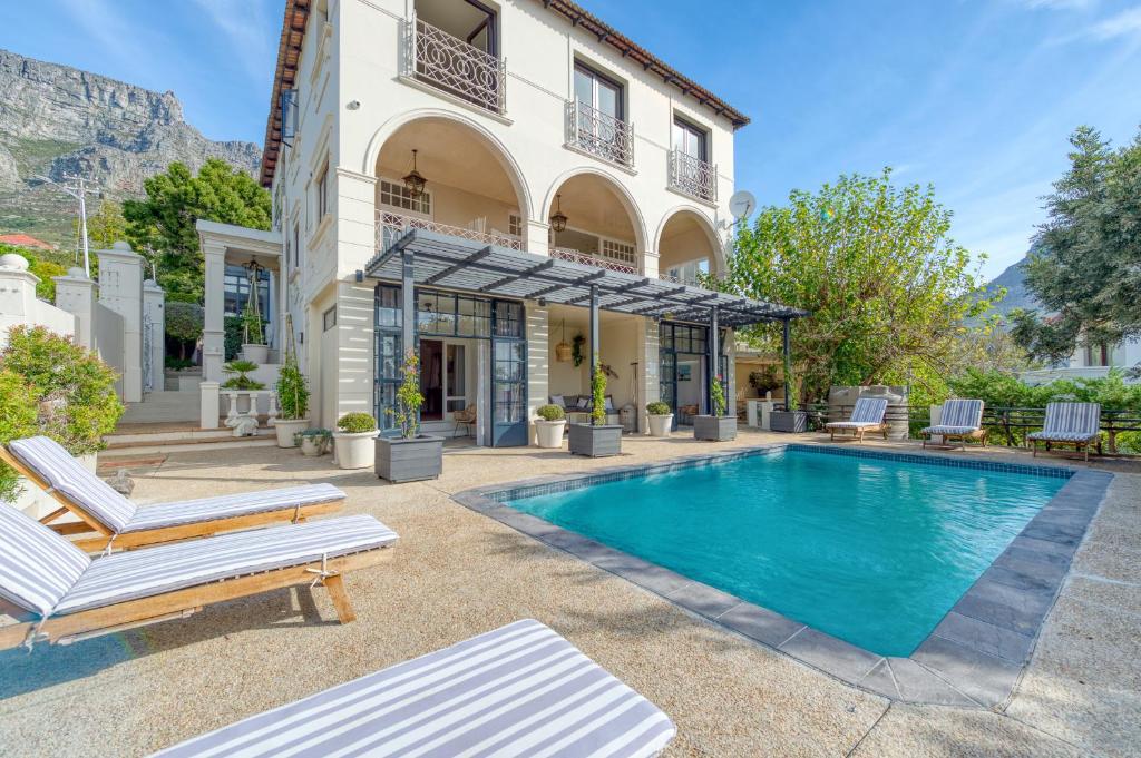هتل دی تافلبرگ گست هاوس De Tafelberg Guesthouse