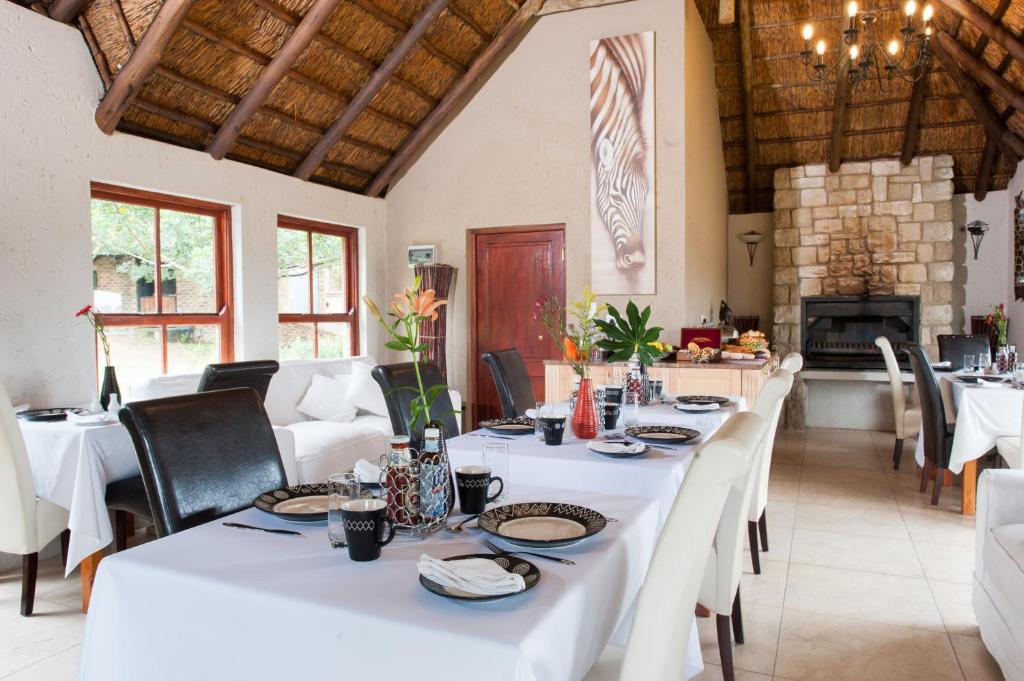 هتل استرابری فیلدز کانتری منور گست هاوس Strawberry Fields Country Manor Guest House