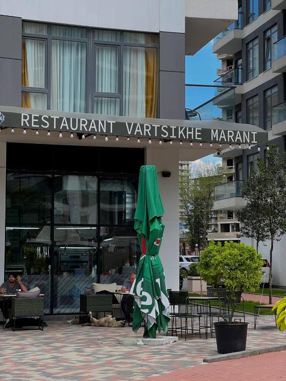 هتل وایت سیلز آپارتمان - White Sails Apartament
