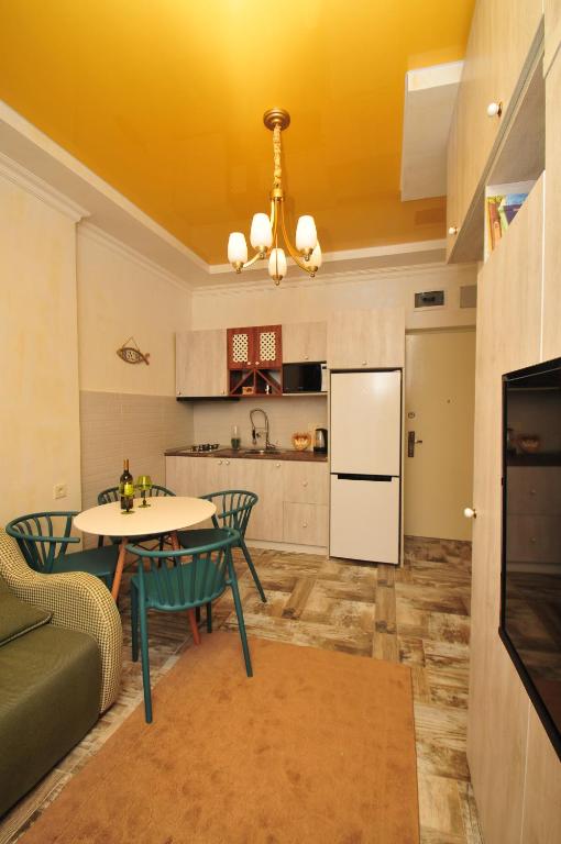هتل آپارتمن츠 ویت ا ویو آف د تریندر هولی - Apartments with a view of the Trinity Holy