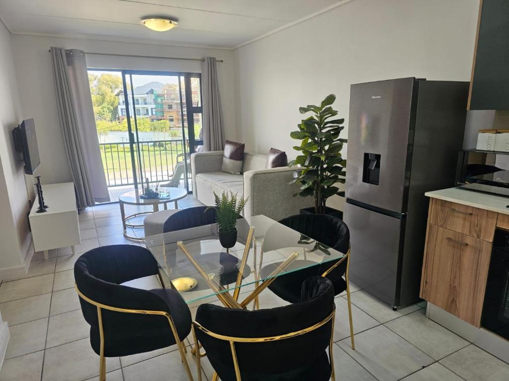 هتل آوتر اسپیسز - 2 بد روم آپارتمان - سندتون Outerspaces- 2 Bedroom apartment-Sandton