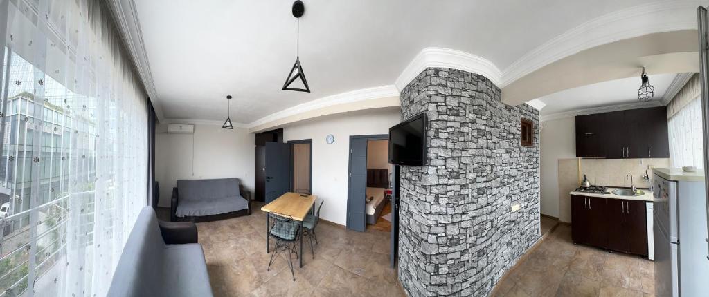 هتل آپارتمنت این باتومی نیئر د بیچ - Apartment in Batumi near the beach