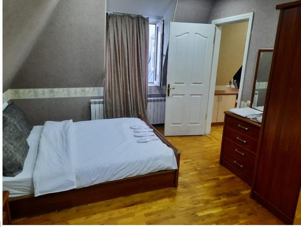 هتل آپارتمنت نیزامی مول - apartament Nizami mool