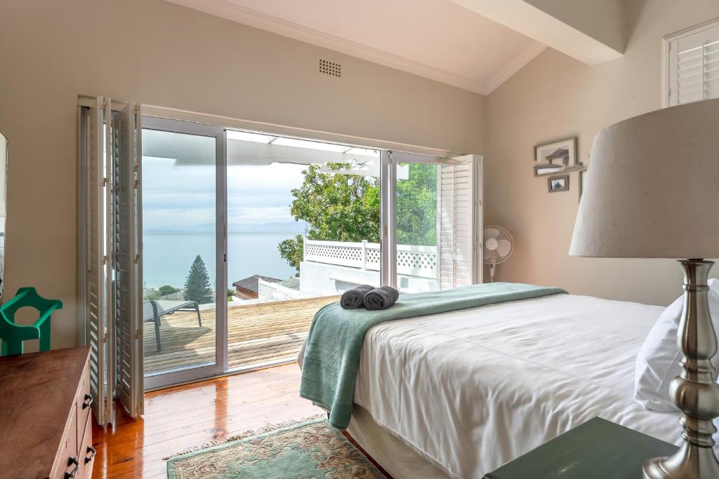 هتل پارادایس ویوز ویکیشن هوم - Paradise Views Vacation Home