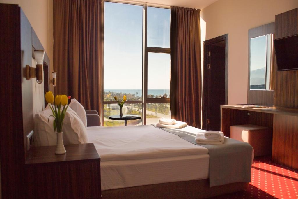 لجن بیزنس هتل باتومی - Legend Business Hotel Batumi