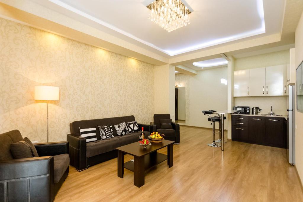 هتل آپارتمنت این د سیتی سنتر - Apartment in the city centre l