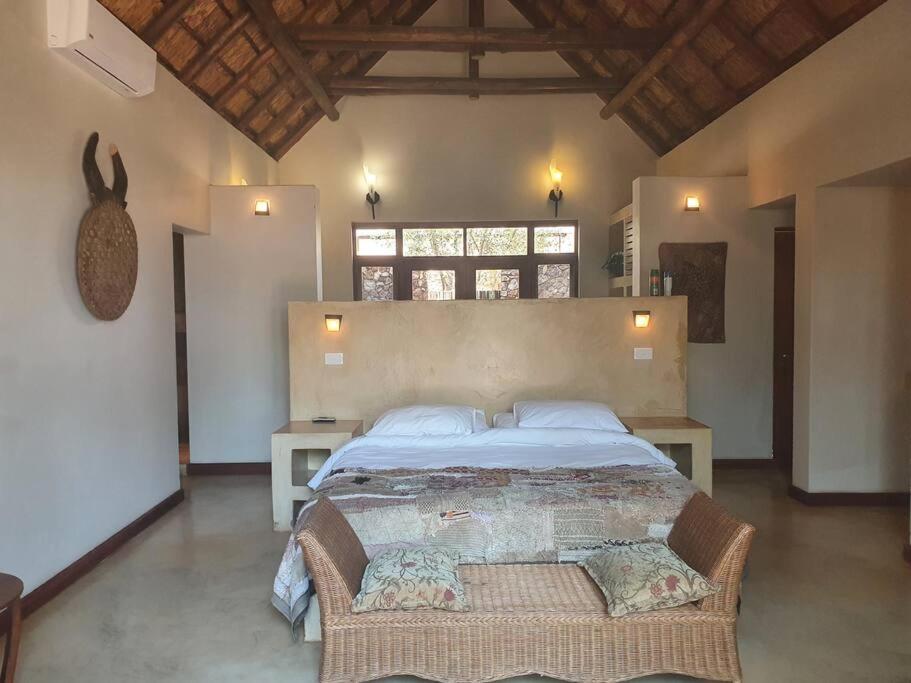 Zebula Golf and Wildlife Estate - Nagapie 12 Pax- Moi Signature Luxury villa