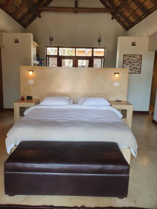 Zebula Golf and Wildlife Estate - Nagapie 12 Pax- Moi Signature Luxury villa