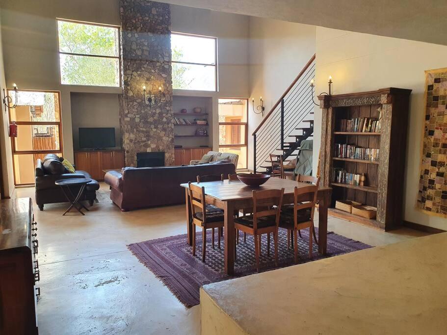 Zebula Golf and Wildlife Estate - Nagapie 12 Pax- Moi Signature Luxury villa