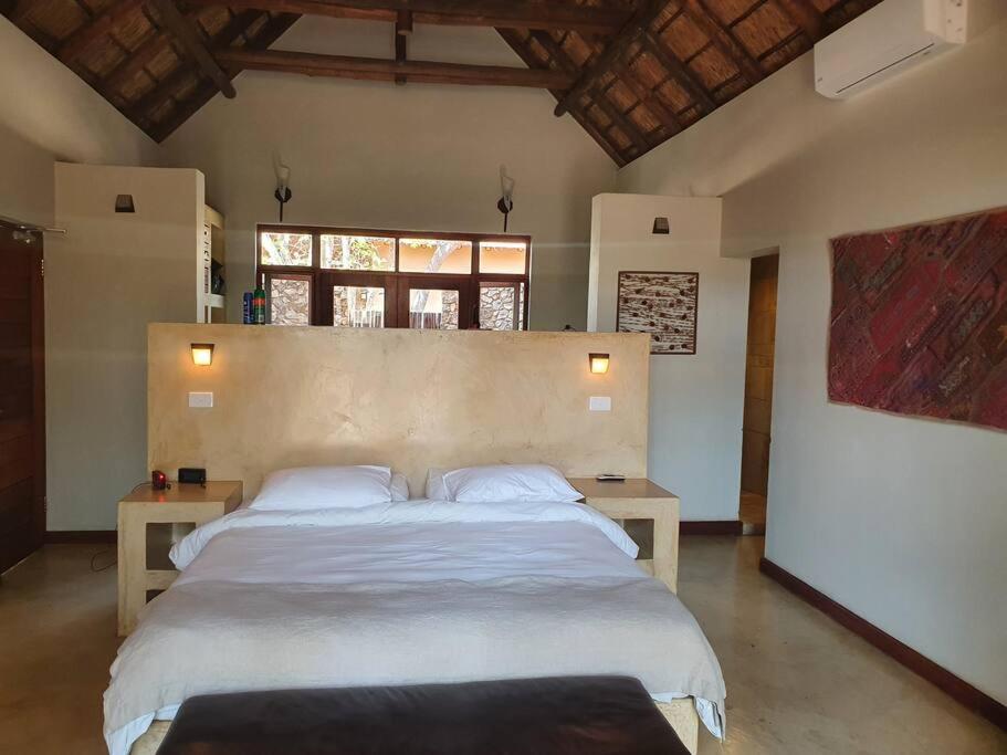 Zebula Golf and Wildlife Estate - Nagapie 12 Pax- Moi Signature Luxury villa