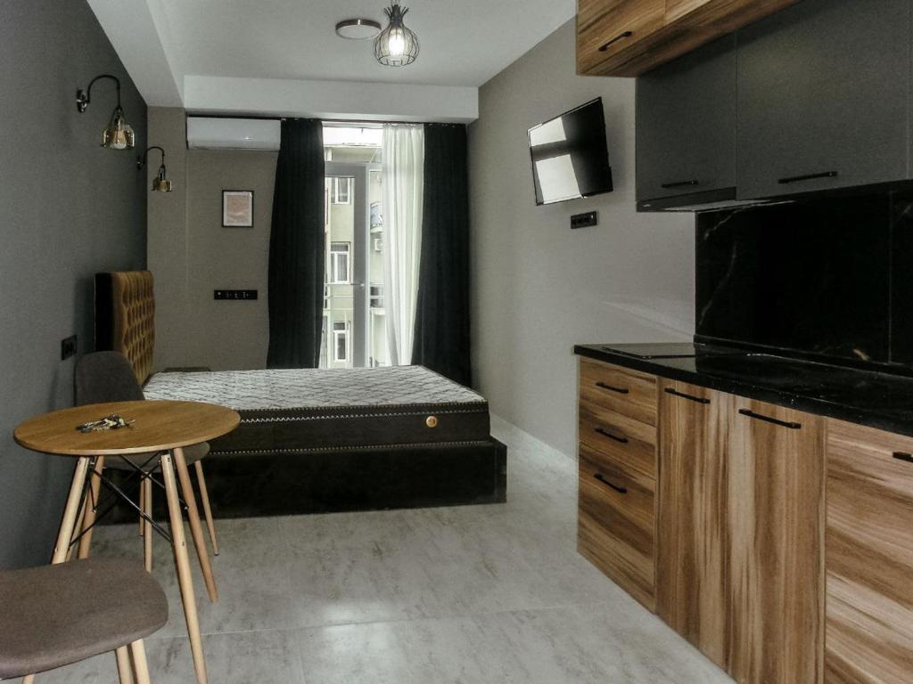 هتل آی آپارتمان ال - Y-A Apartments L