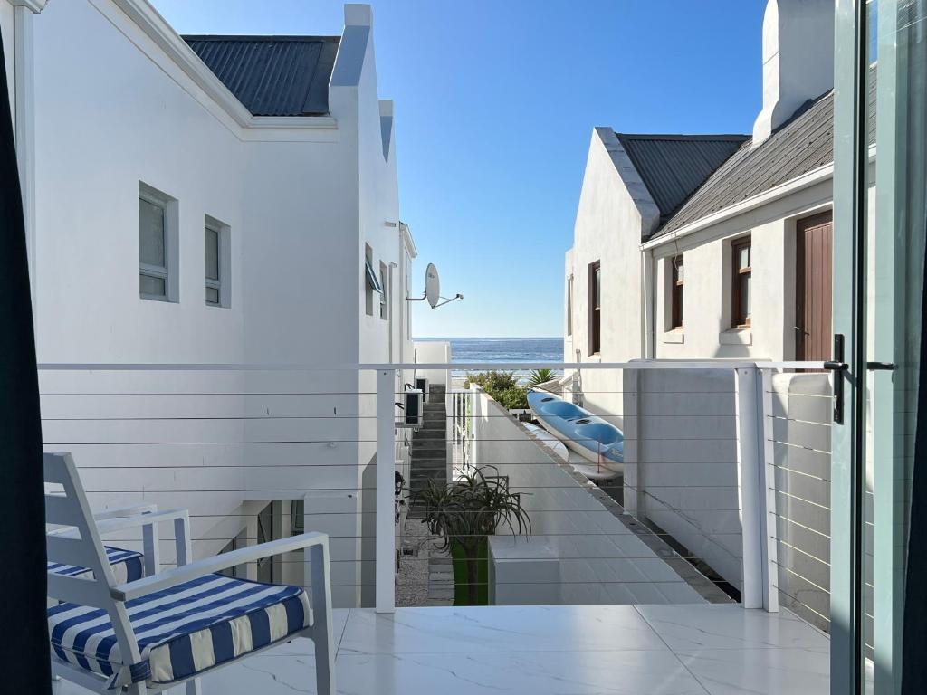 هتل سی بریز - سولار Sea Breeze -Solar