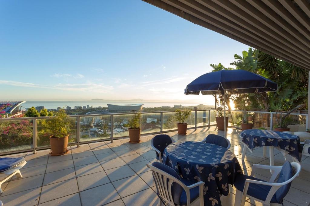 هتل ویلا مارینا گست هاوس Villa Marina Guest House