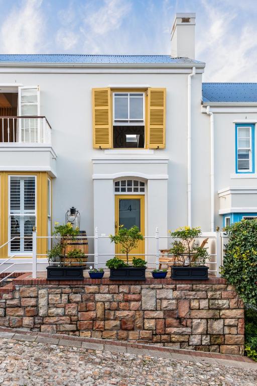 هتل مادرن کواستال تاون هاوس ات د مژستیک Modern Coastal Townhouse at The Majestic