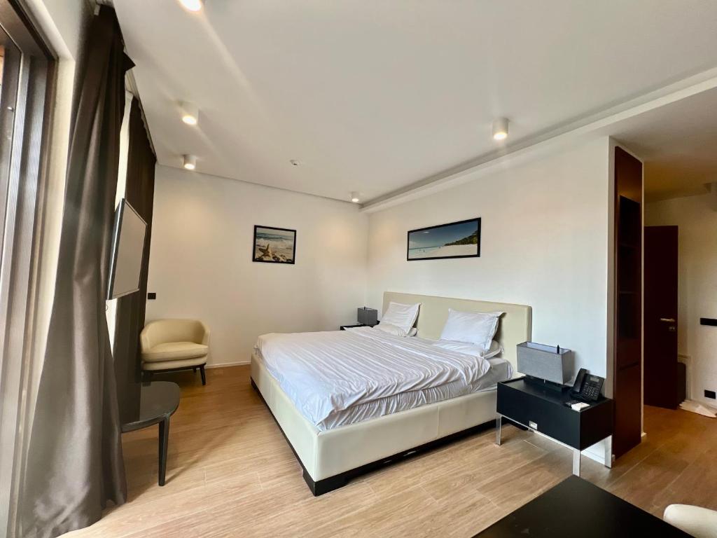 هتل سی بریز وایت ویلاس 1 - Sea Breeze White Villas 1