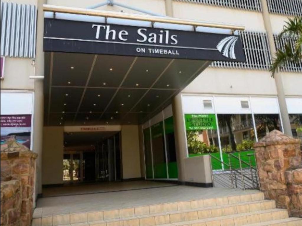 هتل ذ سایلز The Sails