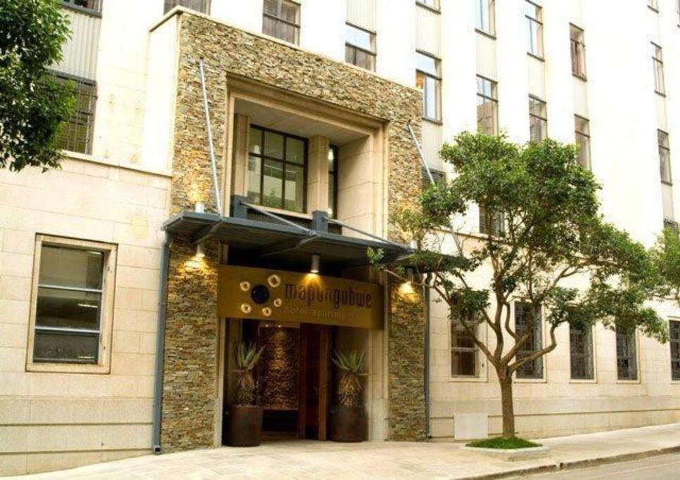 هتل لاولی 2 استوری آپارتمان ویت پول، جیم اند بار Lovely 2 Storey apartment with pool, gym and bar