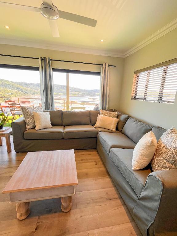 Aquila Chalet Phantom Views