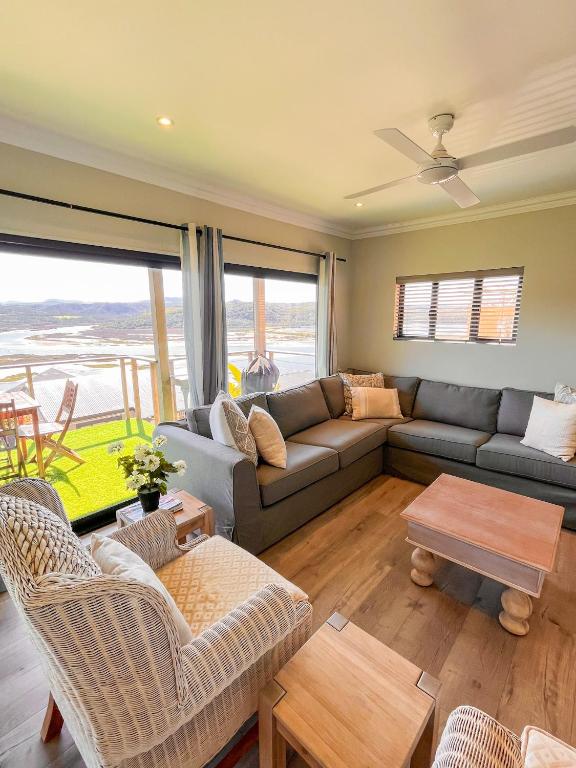 Aquila Chalet Phantom Views