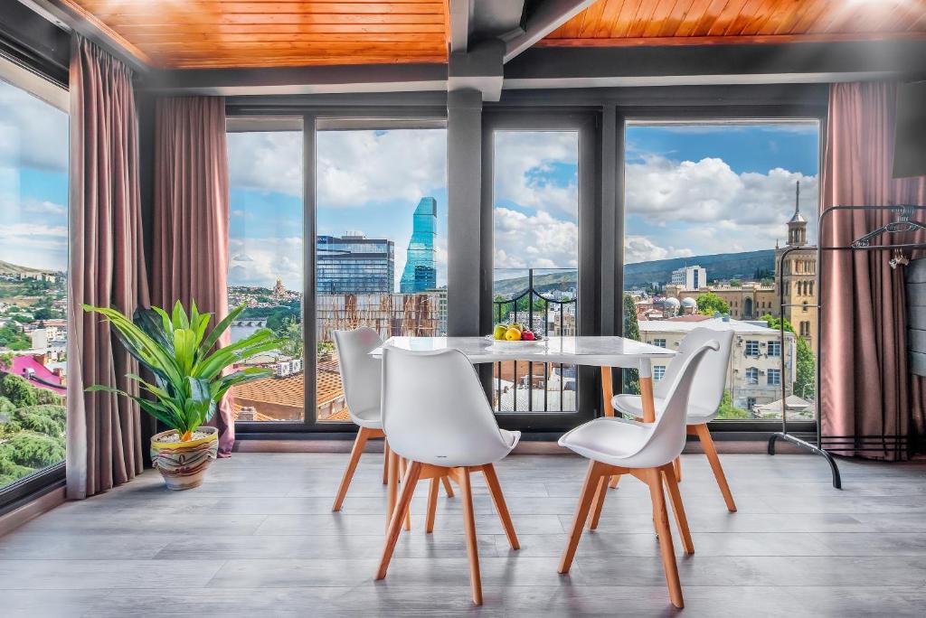 هتل اچ بی آپارتمانز پییر کوباخیدزه دو - HB apartments Pier Kobakhidze II