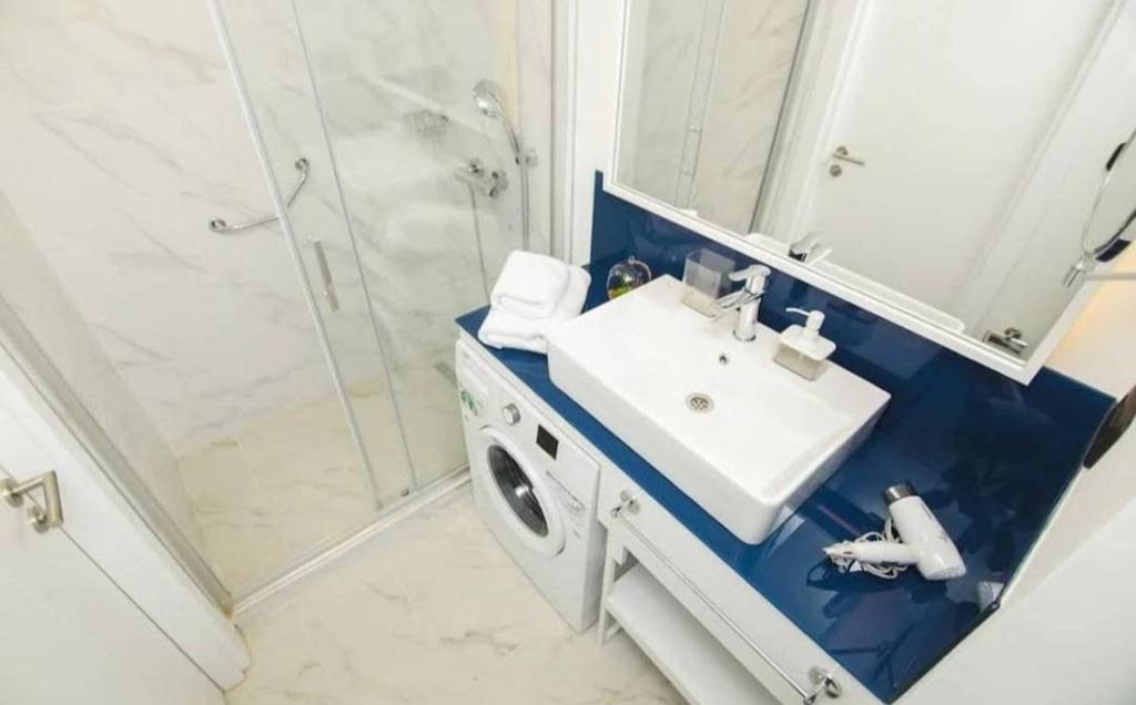 هتل وی آی پی آپارت 305 - VIP apart 305