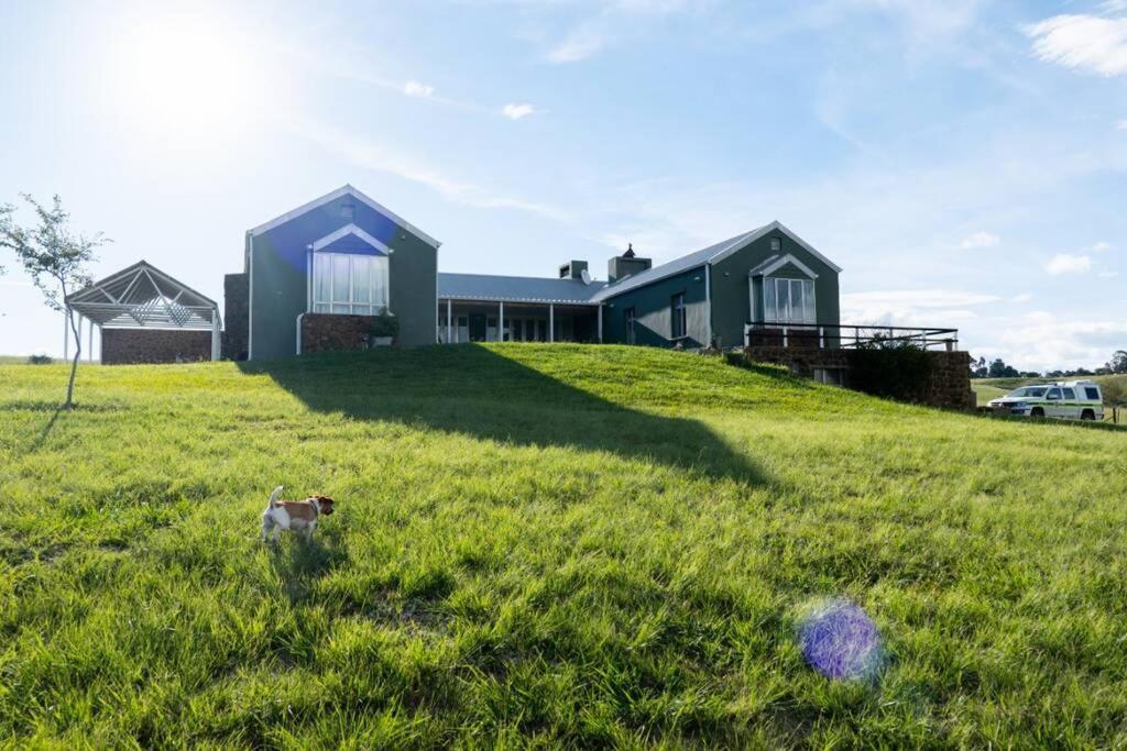 هتل هایلندز فارم هاوس Highlands Farm House