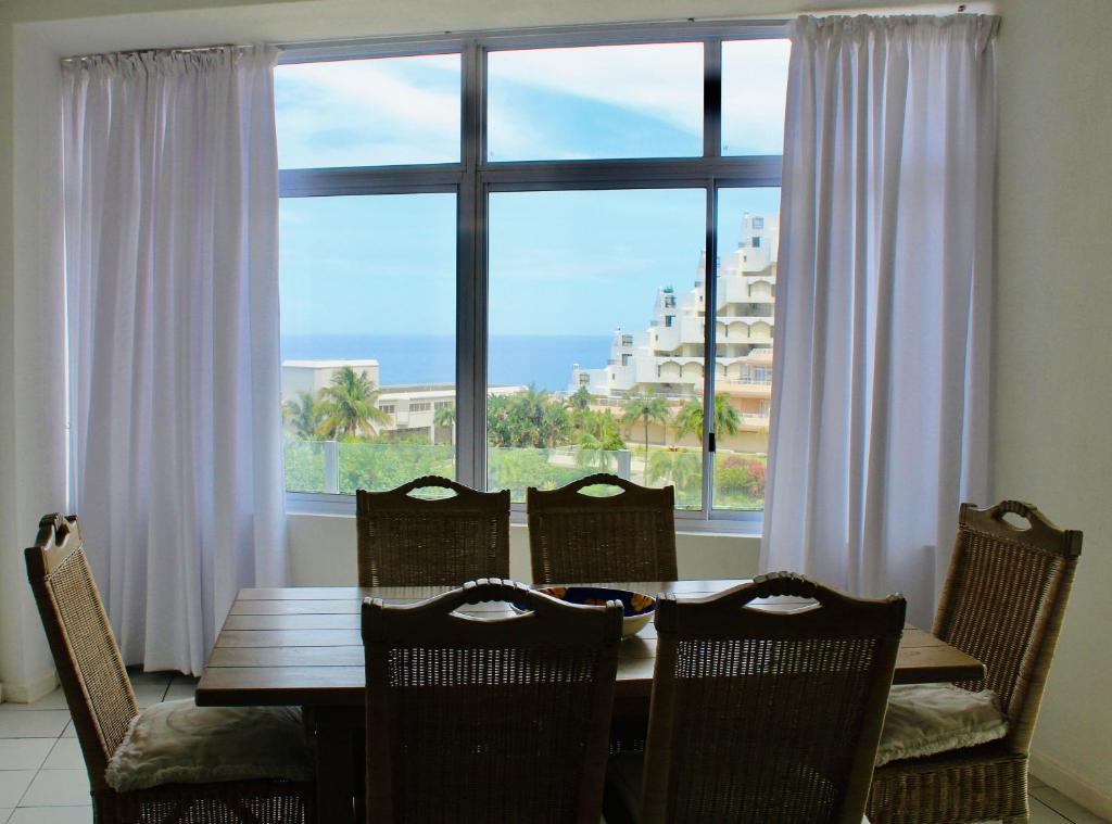 هتل ۳۲ سیلودج اوملانگا بیچفرانت 32 SEALODGE UMHLANGA BEACHFRONT