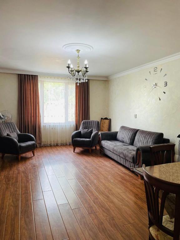 هتل یور هاوس این باتومی your house in batumi