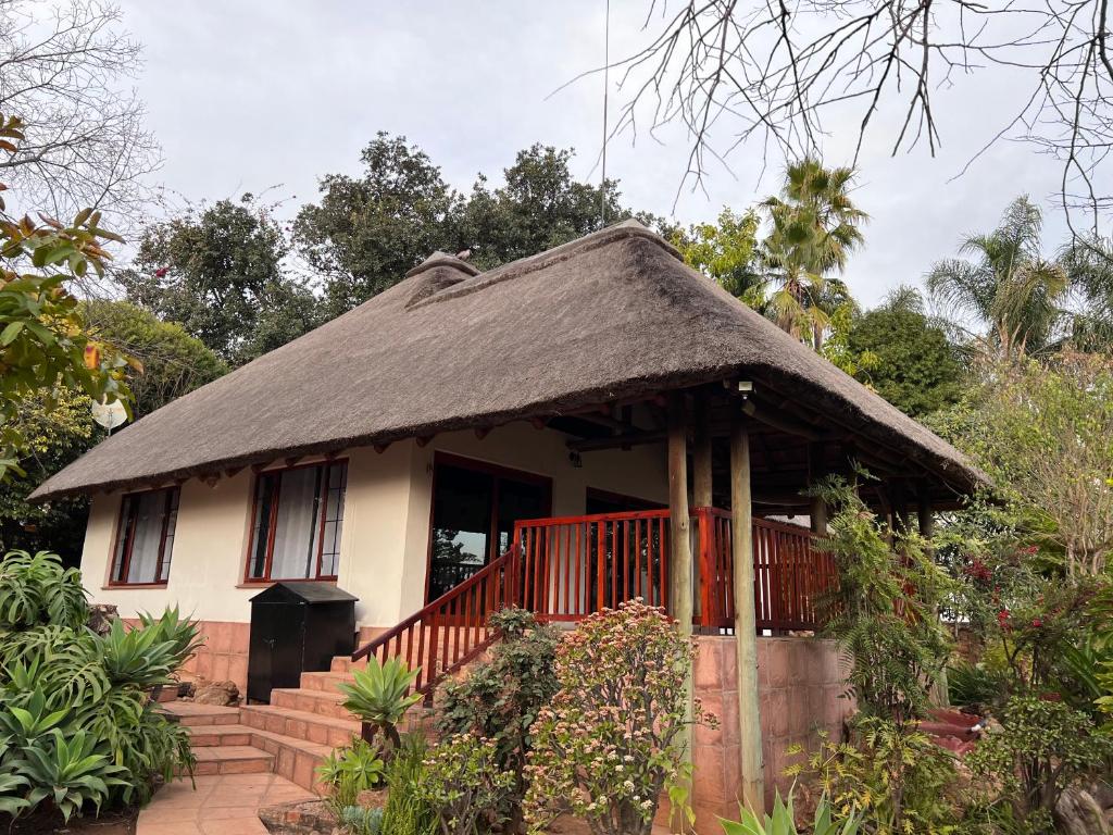 هتل اکوستیک گست هاوس - Acoustic Guest House