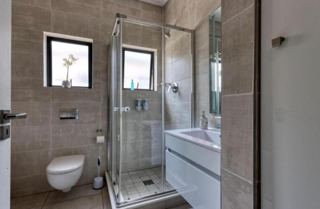 هتل پولوفیلدز لاکچری 2 بدروم آپارتمان - Polofields Luxury 2 bedroom apartment