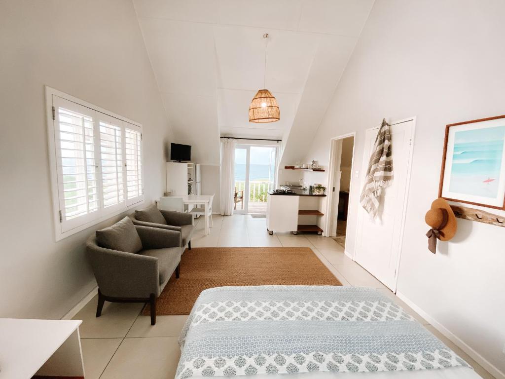 هتل پبلز بیچ کاتج Pebbles Beach Cottage