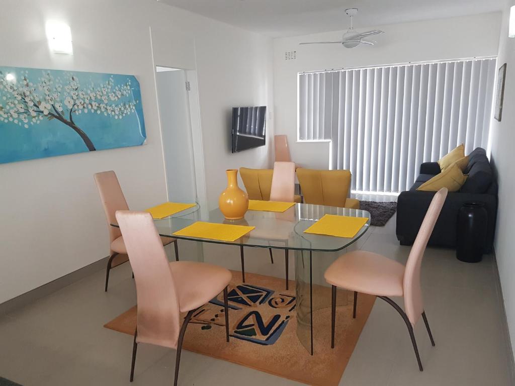 هتل ۱۵ برانز بیچ اومهلانگا راکس دربان 15 BRONZE BEACH UMHLANGA ROCKS DURBAN