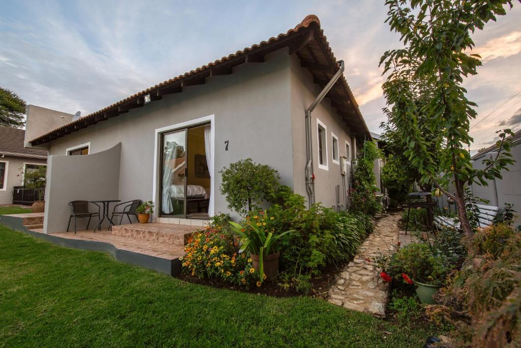 هتل انجلیکا گست هاوس Angelica Guest House