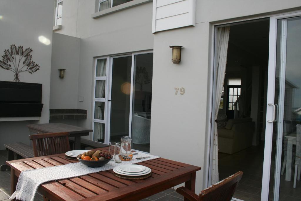 هتل لا بست پیناکل پوینت لاجز اند ویلا La Best Pinnacle Point Lodges & Villa