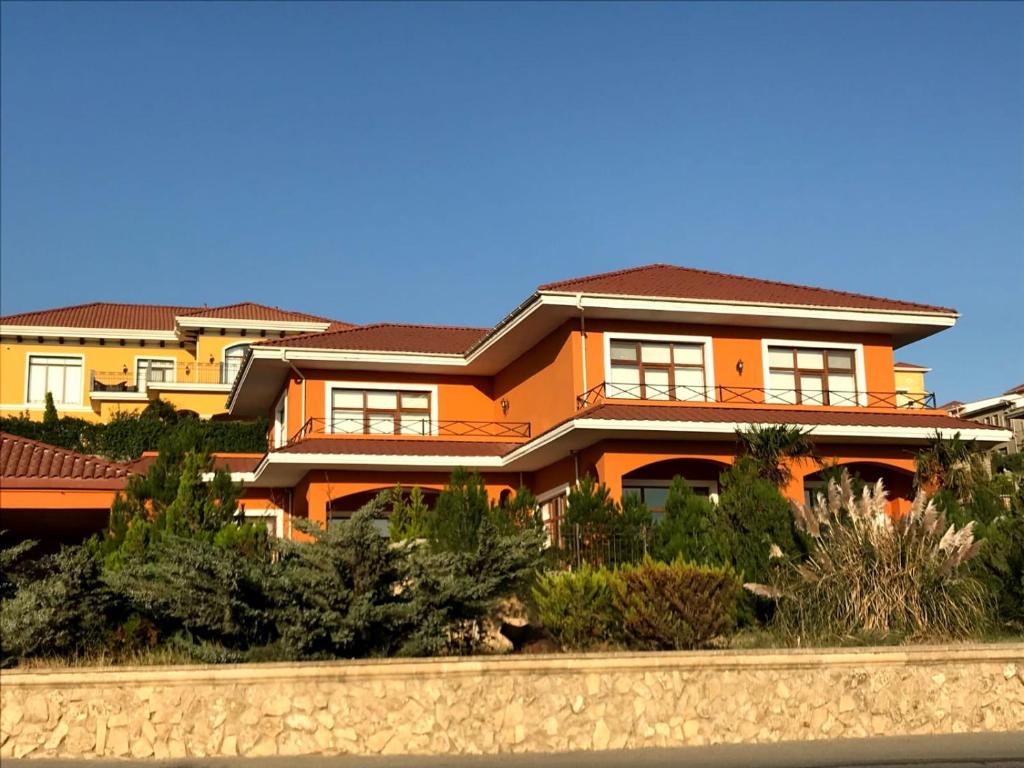 هتل النز هاوس Elen's house