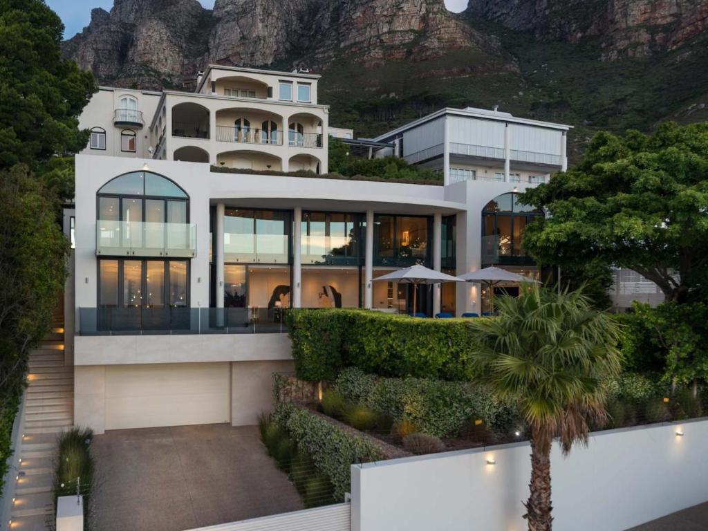 هتل ماژستیک ویلا Majestic Villa
